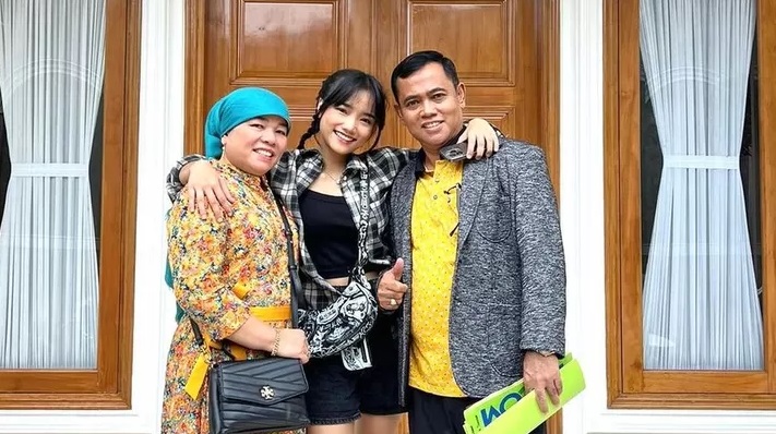 Haji Faisal dan keluarga