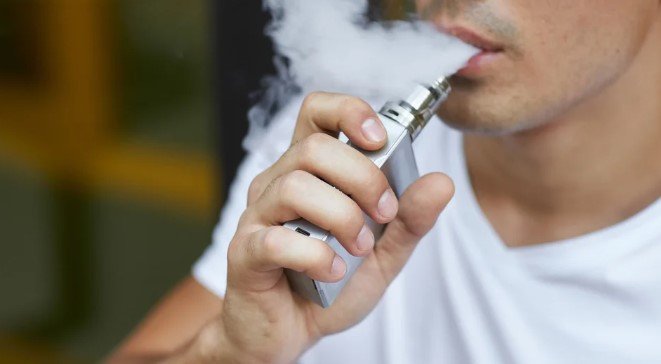 Penggunaan vape.