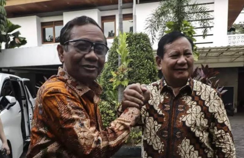 Prabowo Subianto bersama Mahfud MD