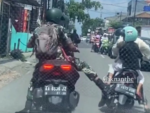 TNI Arogan di Jalan