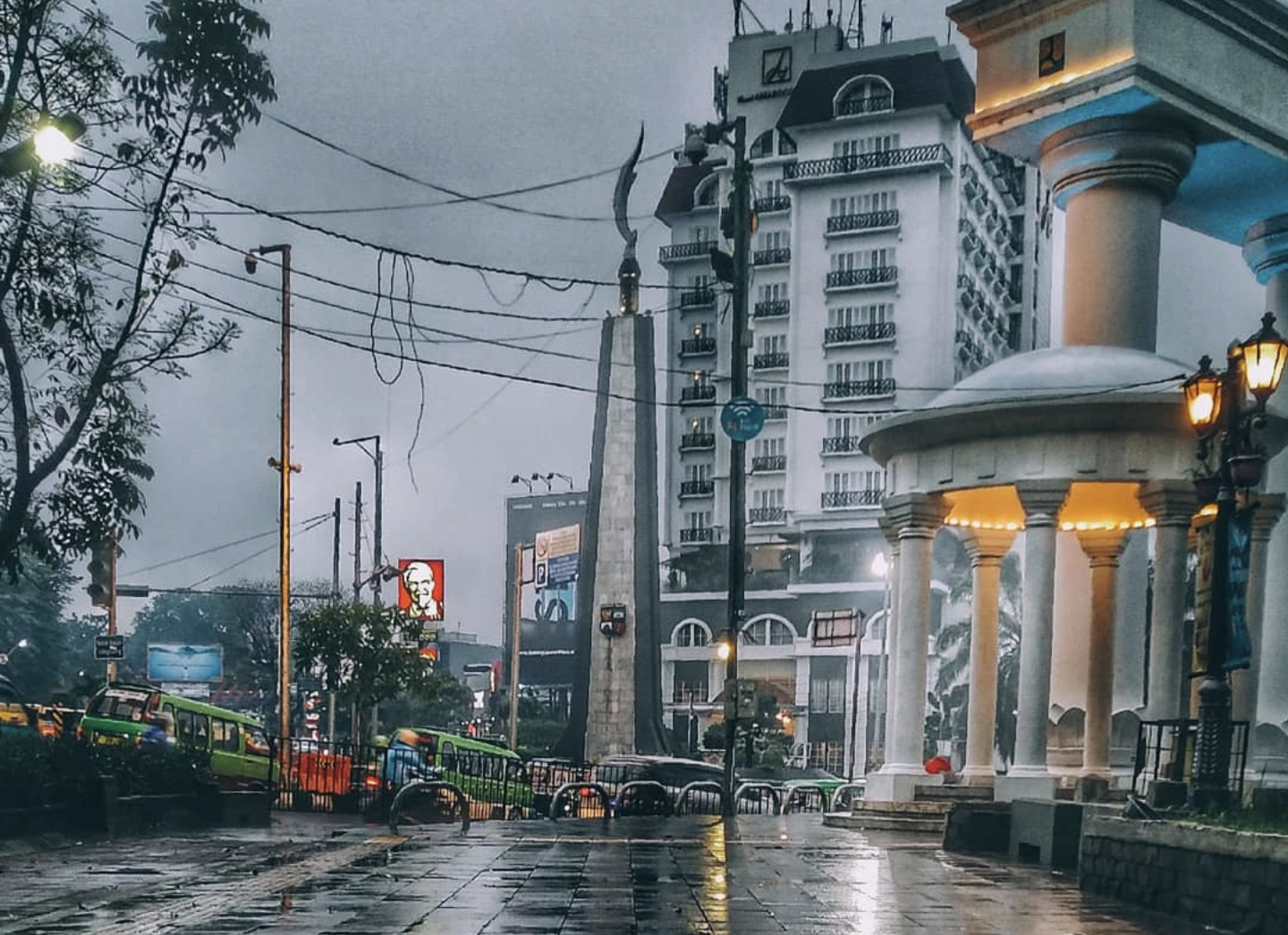 Tugu Kujang