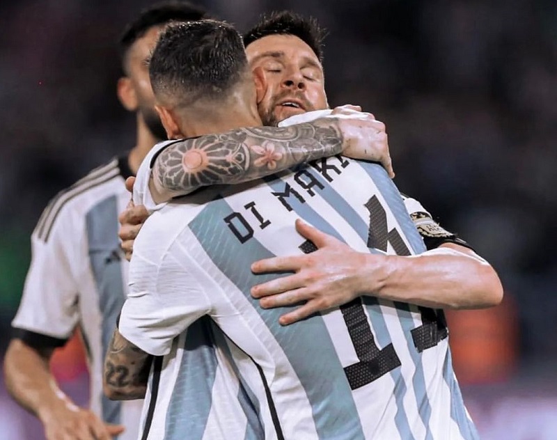 Angel di Maria dan Messi