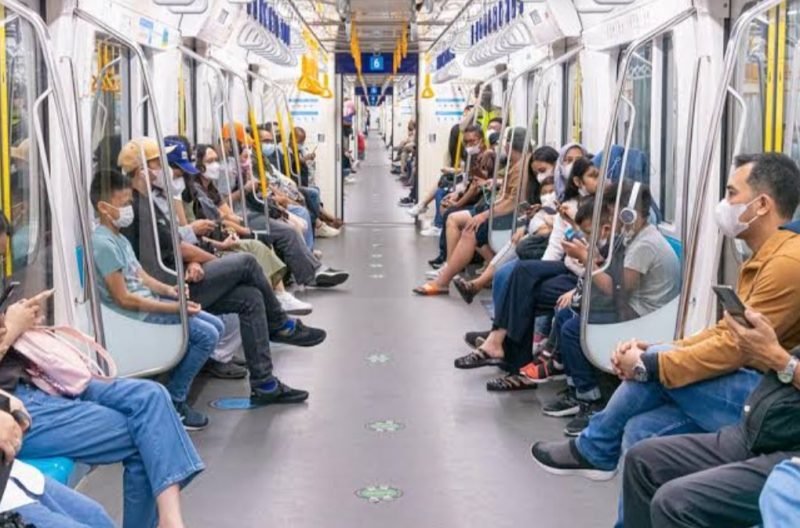 Penumpang MRT