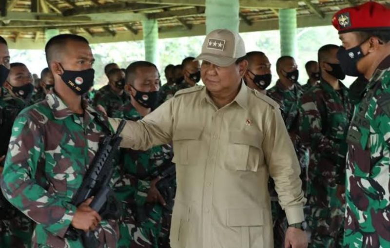 Prabowo Subianto bersama TNI