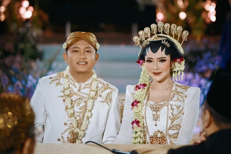 Denny dan Bella