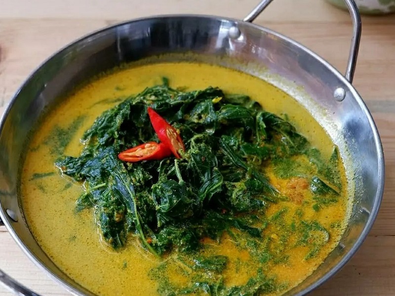 Gulai Daun Singkong