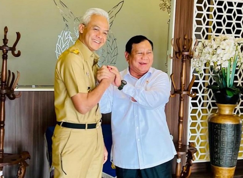 Prabowo Subianto bersama Ganjar Pranowo