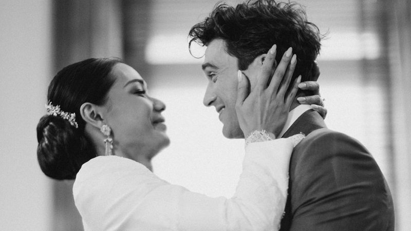 Adinia Wirasti dan Michael Wahr