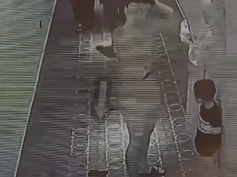 CCTV maling handphone
