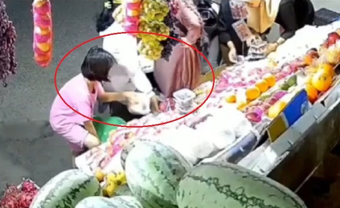 Sekeluarga maling buah