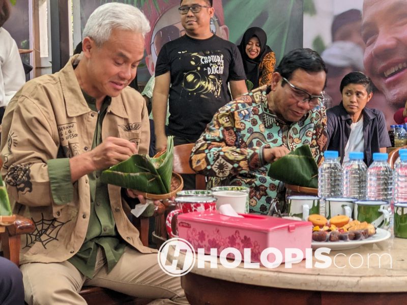 Ganjar Mahfud makan bareng