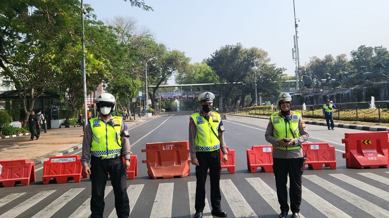 Penutupan Jalan Medan Merdeka Barat