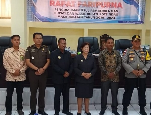 Sejumlah aparatur pemerintahan Rote Ndao