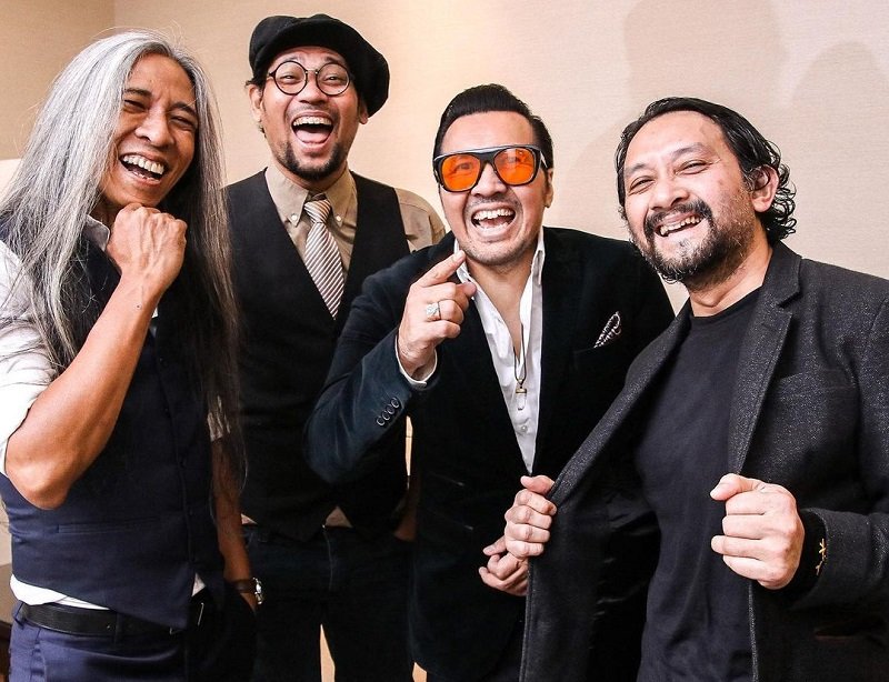 Band Naif