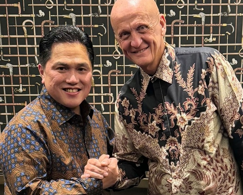Pierluigi Collina dan Erick Thohir