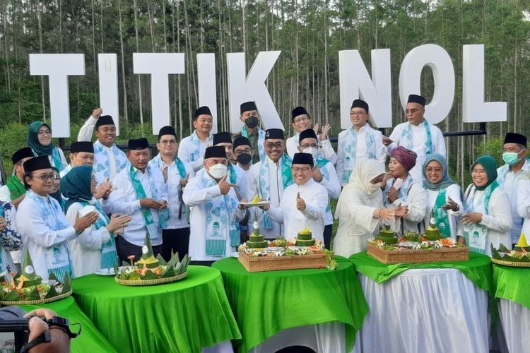 PKB Potong Tumpeng di IKN