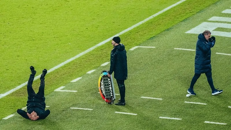 Pep Guardiola-Holopiscom