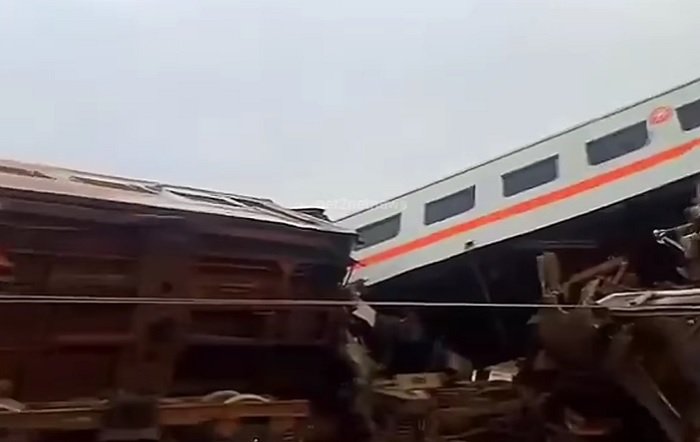Kecelakaan Kereta Cicalengka-Holopiscom