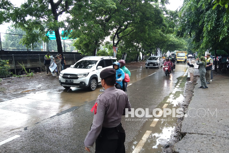 Penertiban APK di Cengkareng