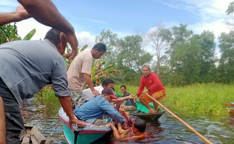 Evakuasi korban banjir di Palangkaraya