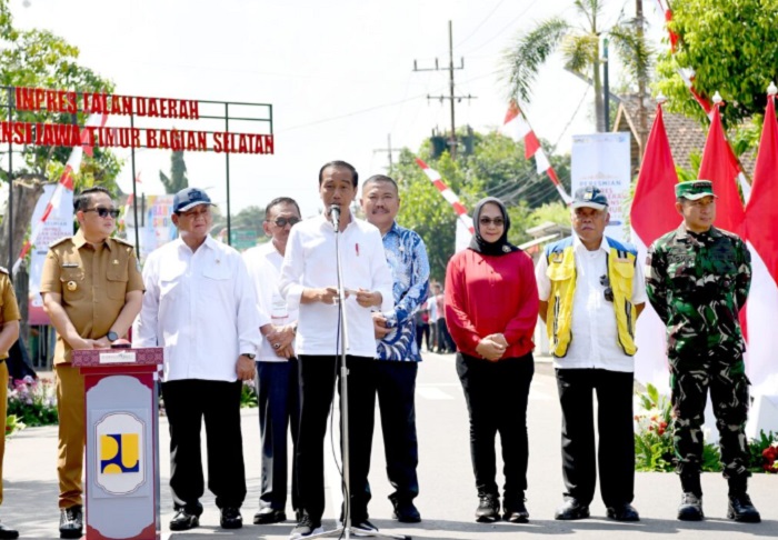 Jokowi -Holopiscom