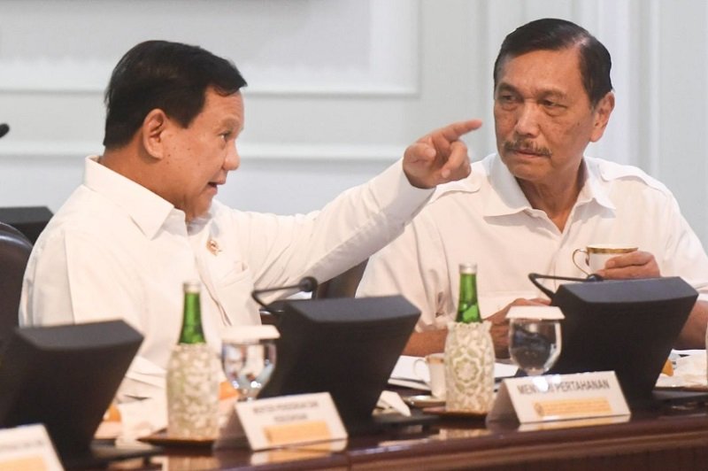 Prabowo Subianto bersama Luhut
