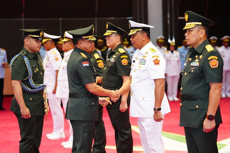 Sertijab di TNI Sertijab di TNI