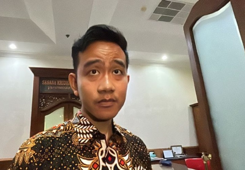 Gibran Rakabuming -Holopiscom
