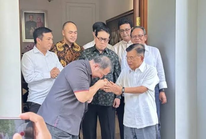 Gilbert dan Jusuf Kalla