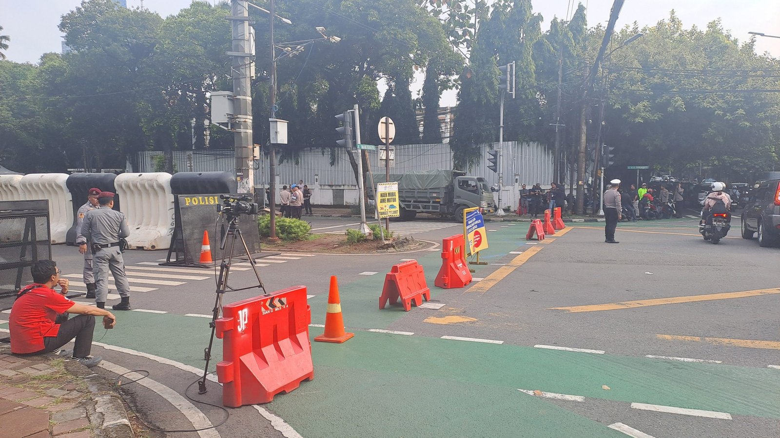 Jalan Imam Bonjol depan KPU RI