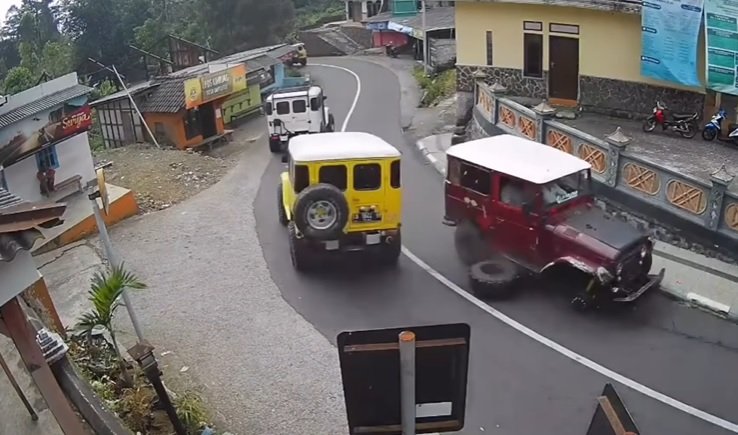 CCTV Kecelakaan di Bromo