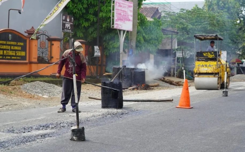 Jalan Jepara-Keling