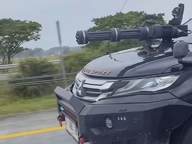 Pajero Senapan Tank