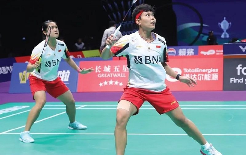 Pasangan Lanny Tria Mayasari dan Siti Fadia Silva Ramadhanti