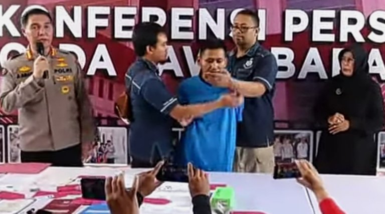 Pegi dibekap polisi