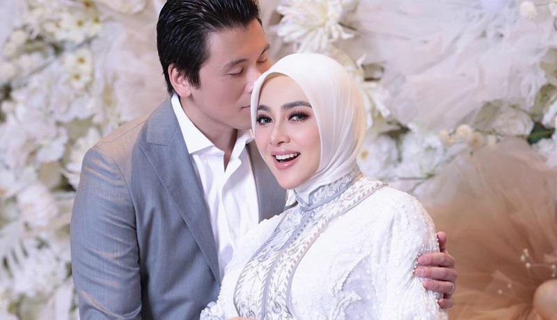 Reino Barack dan Syahrini