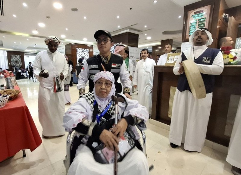 Sambutan Petugas Haji Arab Suadi di Madinah