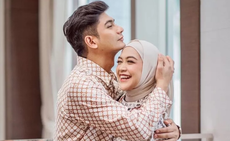 Teuku Ryan peluk Ria Ricis