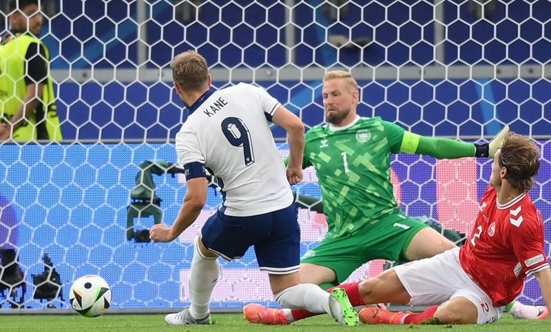Denmark vs Inggris