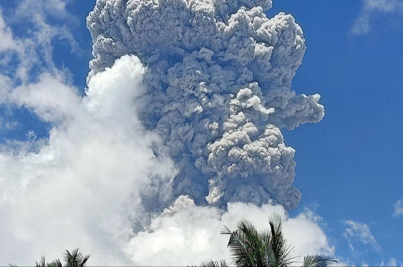 Erupsi Gunung Ibu