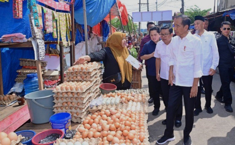 Presiden Jokowi di Pasar Dumai