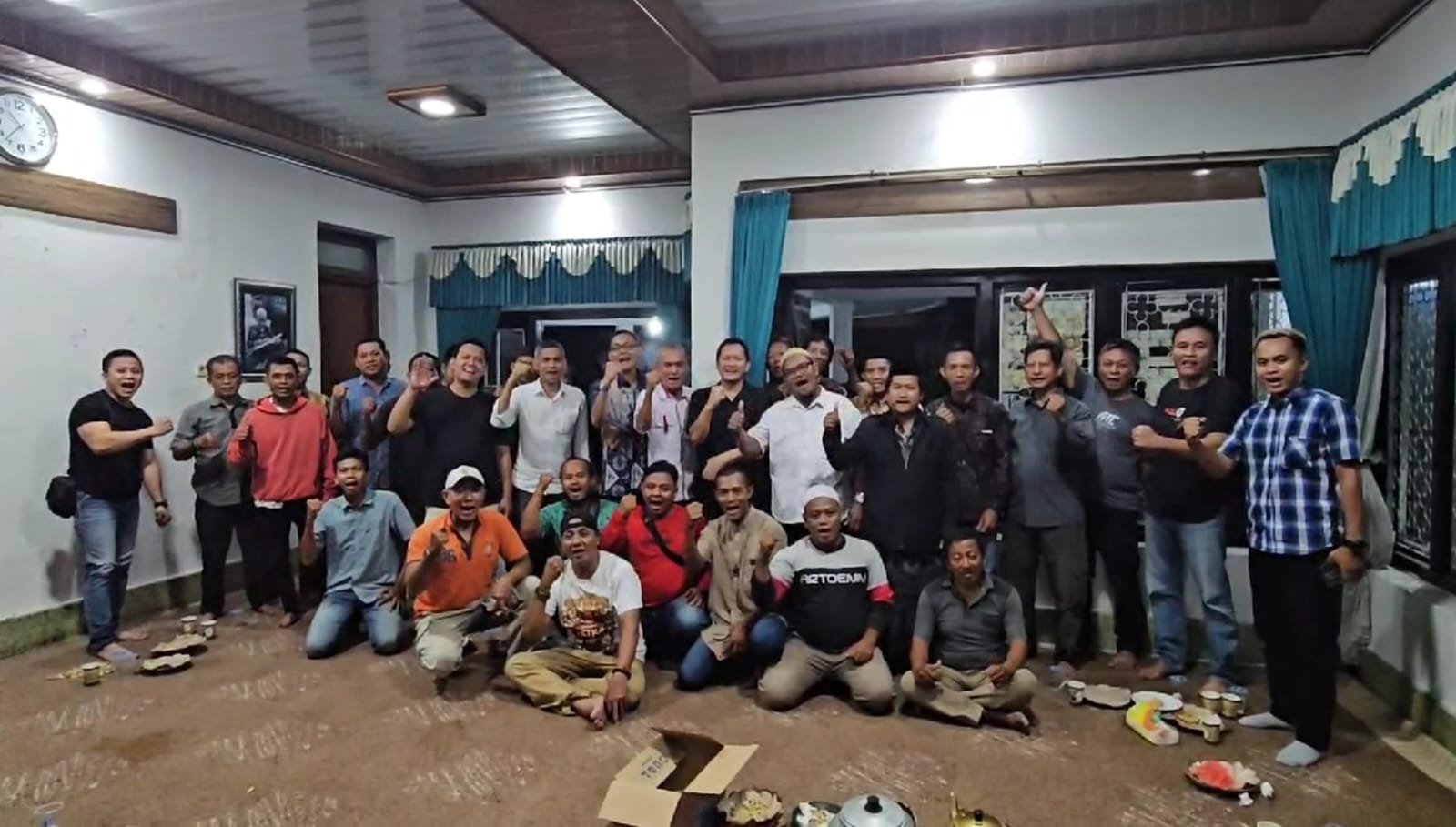 relawan iqbal bejeu holopis