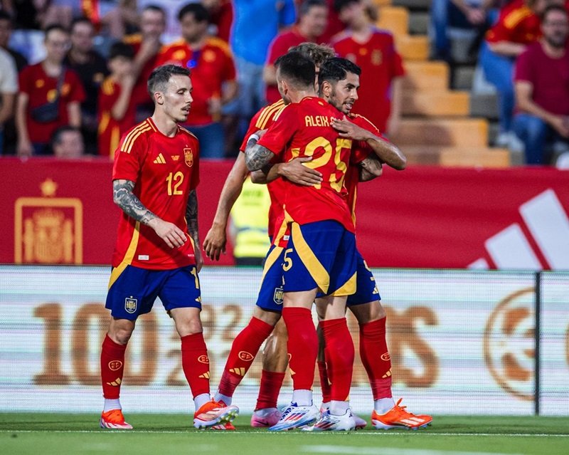 Skuad Timnas Spanyol - Holopis