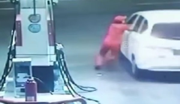 CCTV Mobil Kabur Gak Mampu Bayar BBM