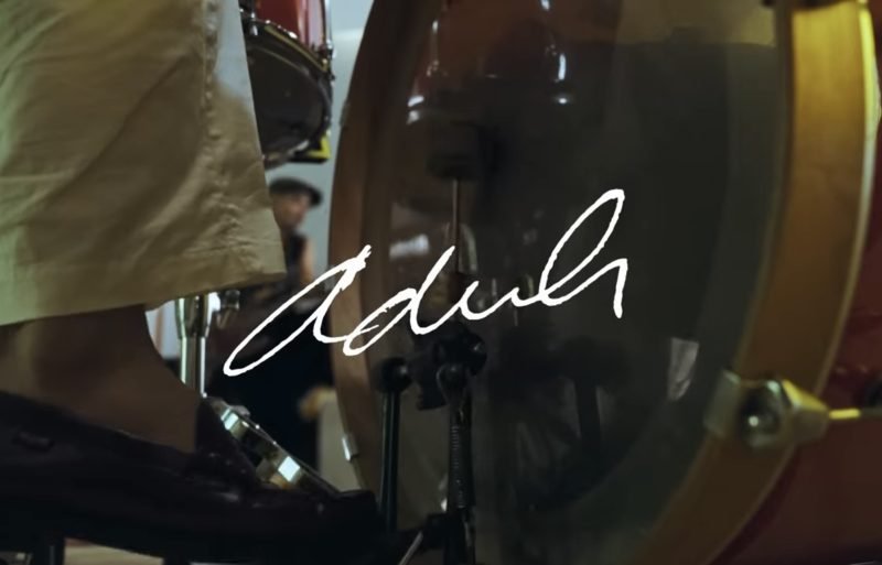 maliq & d'essentials yang berjudul aduh