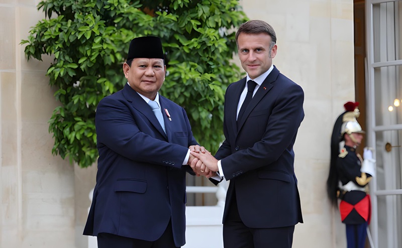 Prabowo Subianto bersama Presiden Perancis