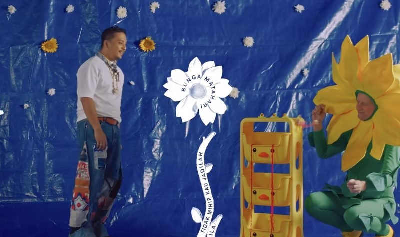 video klip sal priadi yang berjudul gala bunga matahari
