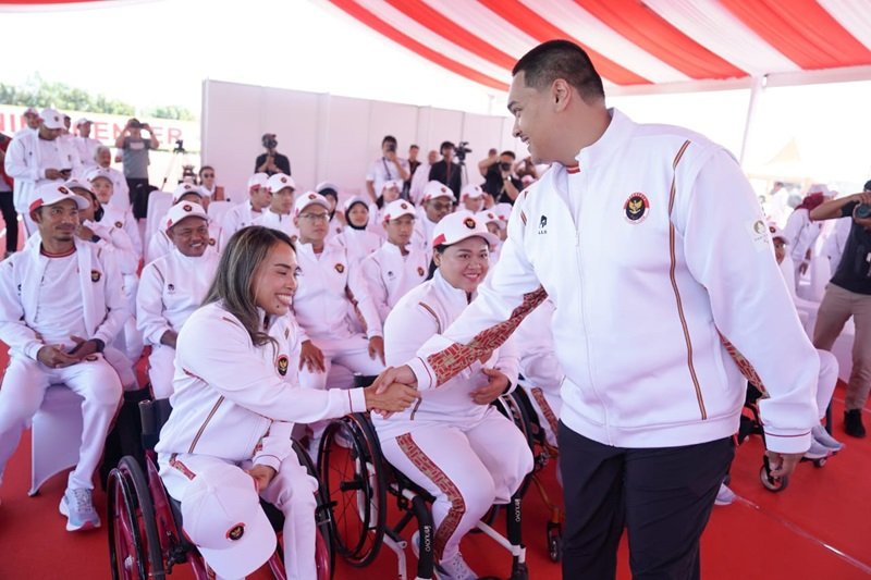 Atlet Paralimpiade Paris 2024 Saat dikukuhkan dan dilepas Menpora Dito