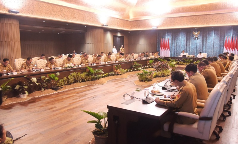 Jokowi pengarahan kepala daerah 2