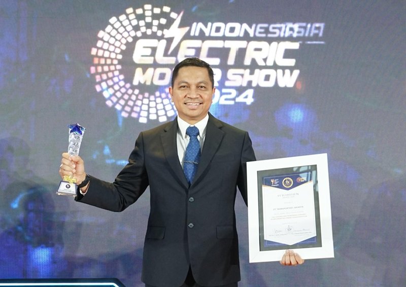 Transjakarta dapat Awards